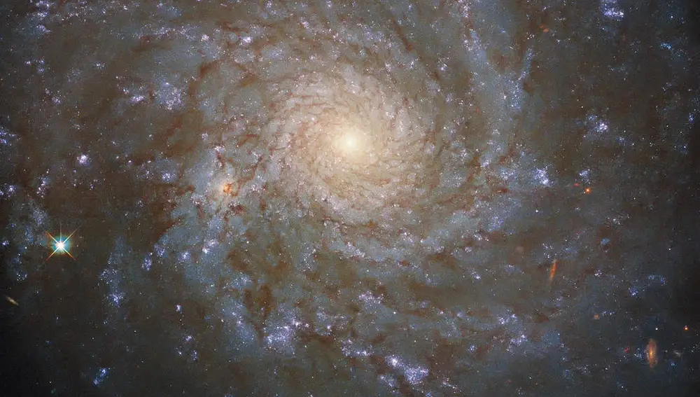 Retrato cósmico de NGC 4571 ESA/HUBBLE & NASA, J. LEE AND TH 21/03/2022