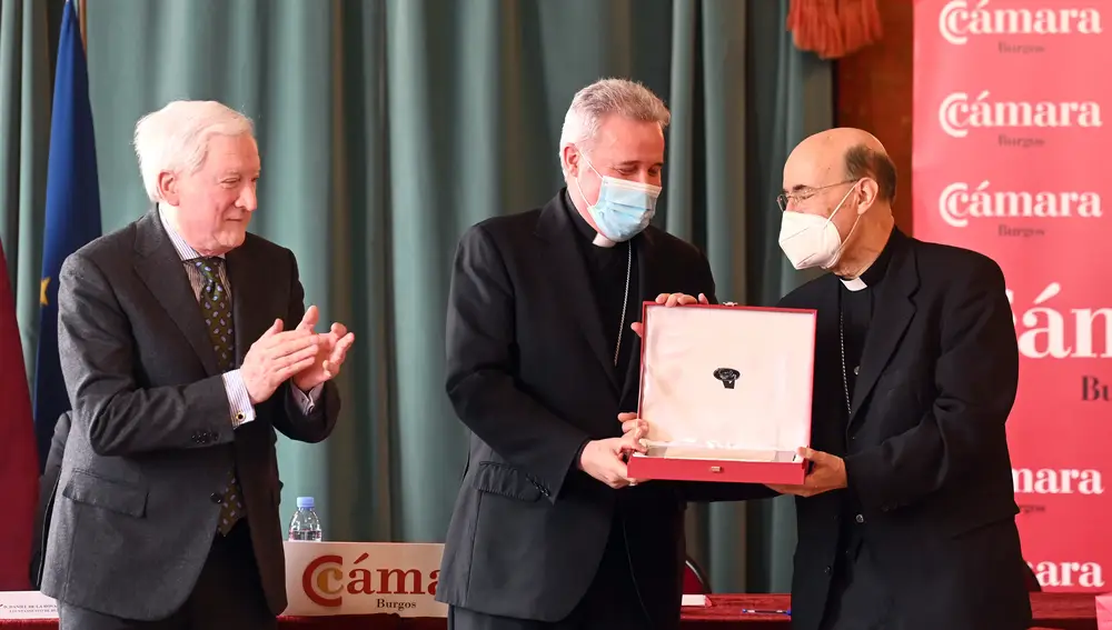 Reconocimiento a la Archidiócesis como patrono de la Fundación VIII Centenario de la Catedral