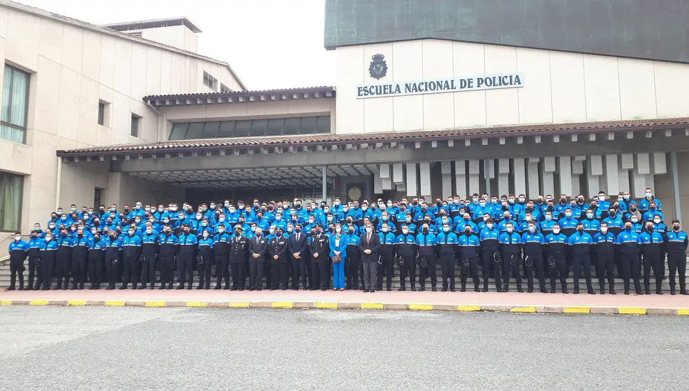 La nueva promoción de policías locales en Ávila