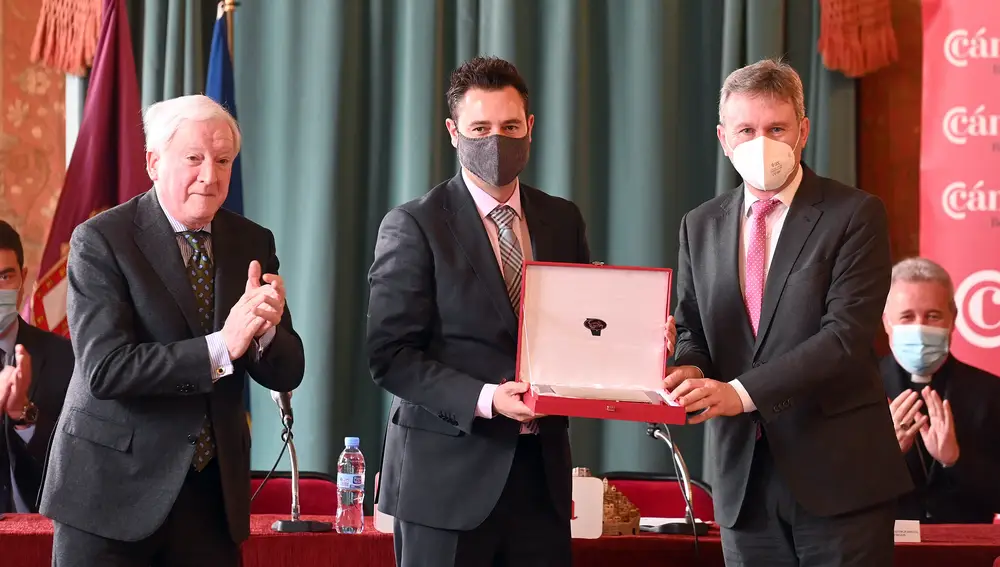 Ricardo Ordóñez / ICAL . Reconocimiento al Ayuntamiento como patrono de la Fundación VIII Centenario de la Catedral