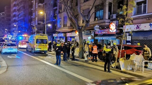 Cuatro personas resultan heridas tras ser arrolladas, cuando estaban en un velador, por un conductor ebrio, en Zaragoza