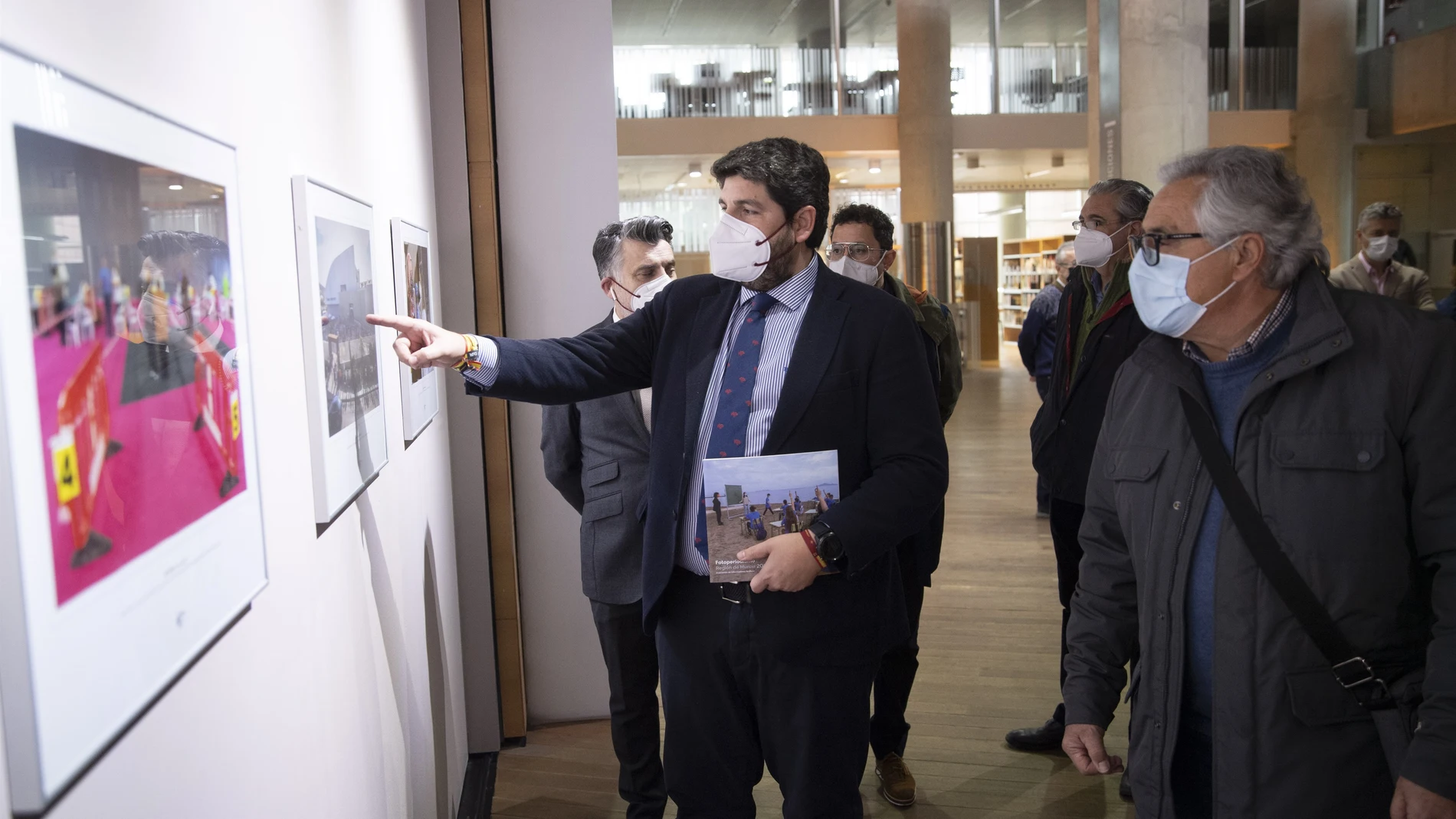 López Miras, inaugura la exposición anual de informadores gráficos 'Fotoperiodismo Región de Murcia 2021' ALFONSO DURAN 28/03/2022