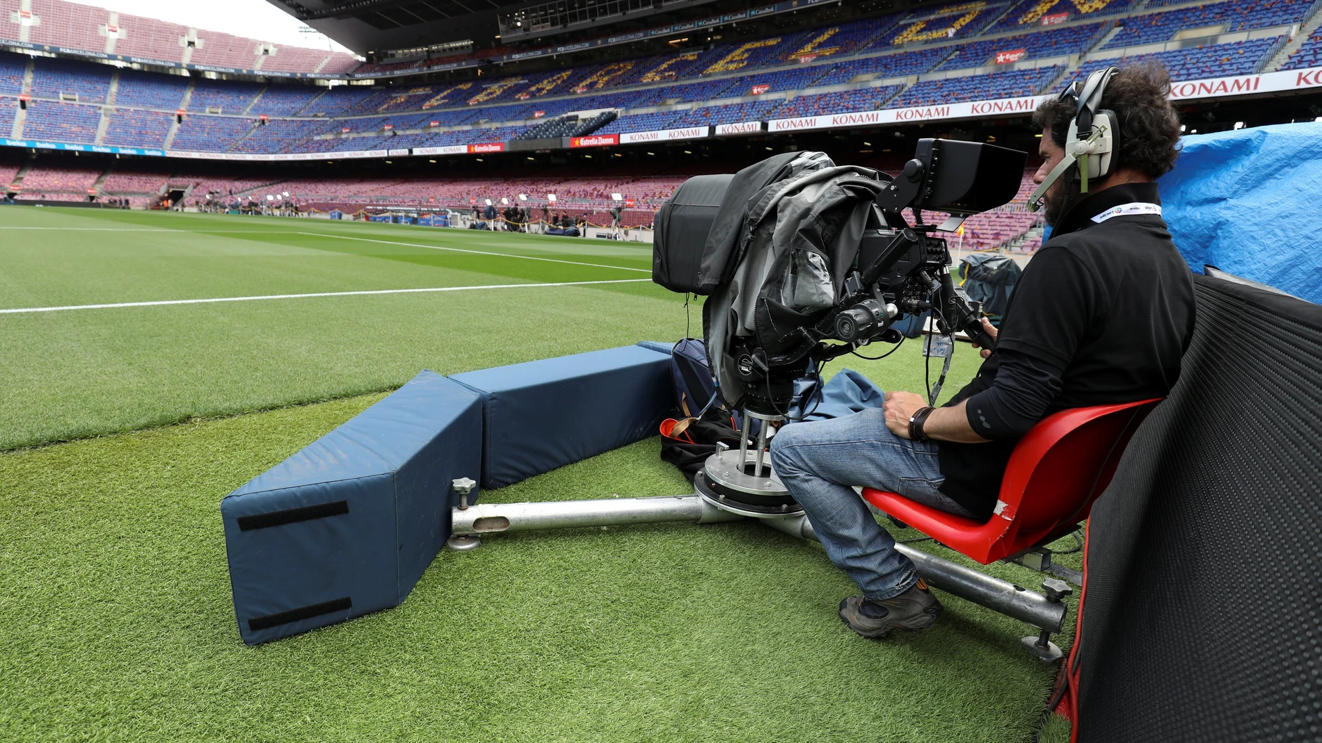 A technician is seen in a control room inside a van of Spanish broadcast service company Overon outside Camp Nou stadium before the Spanish Liga Santander soccer match between FC Barcelona and Real Madrid in Barcelona, Spain, May 6, 2018. REUTERS/Sergio Perez