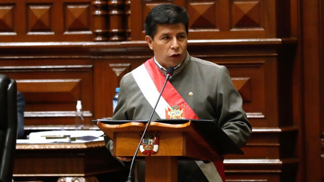 Castillo no tardó en pronunciarse en contra, insistiendo en sus denuncias de corrupción contra los tribunales peruanos