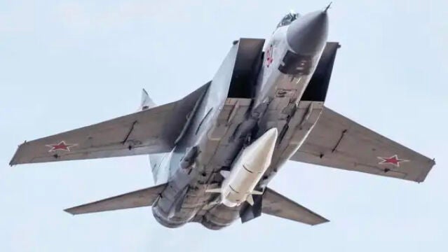 El caso del misil hipersónico Kh-47M2 Kinzhal, que en ruso significa “La Daga”, que ha sido utilizada para atacar varias posiciones ucranianas.
