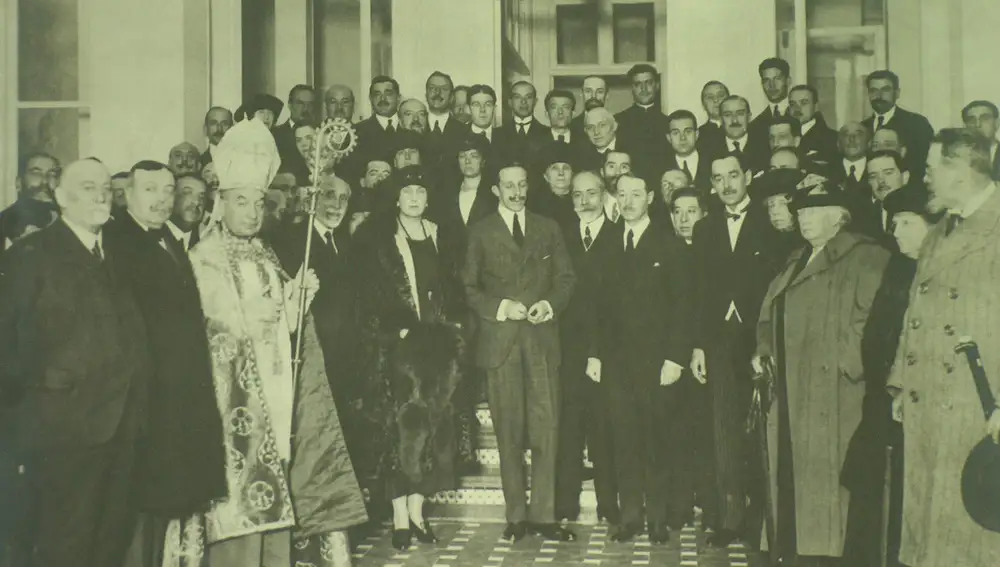 Inauguración por Alfonso XIII