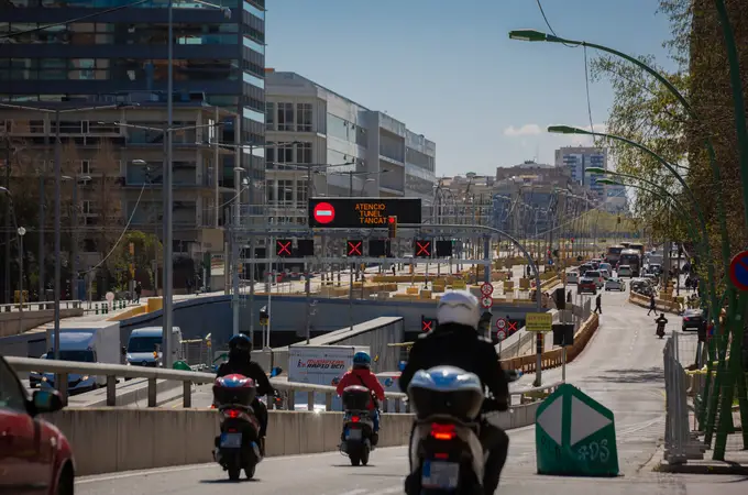El 46% de los motoristas ve peligroso circular por Barcelona 