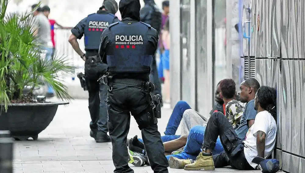 Operativo policial en la Barceloneta