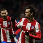 Joao Félix celebra uno de sus goles al Alavés el pasado sábado