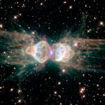 La Nebulosa de la Hormiga muestra intrigantes patrones simétricos en los lóbulos de gas que se expulsan de una estrella moribunda similar al Sol en su centro. Imagen tomada el 20 de julio de 1997.