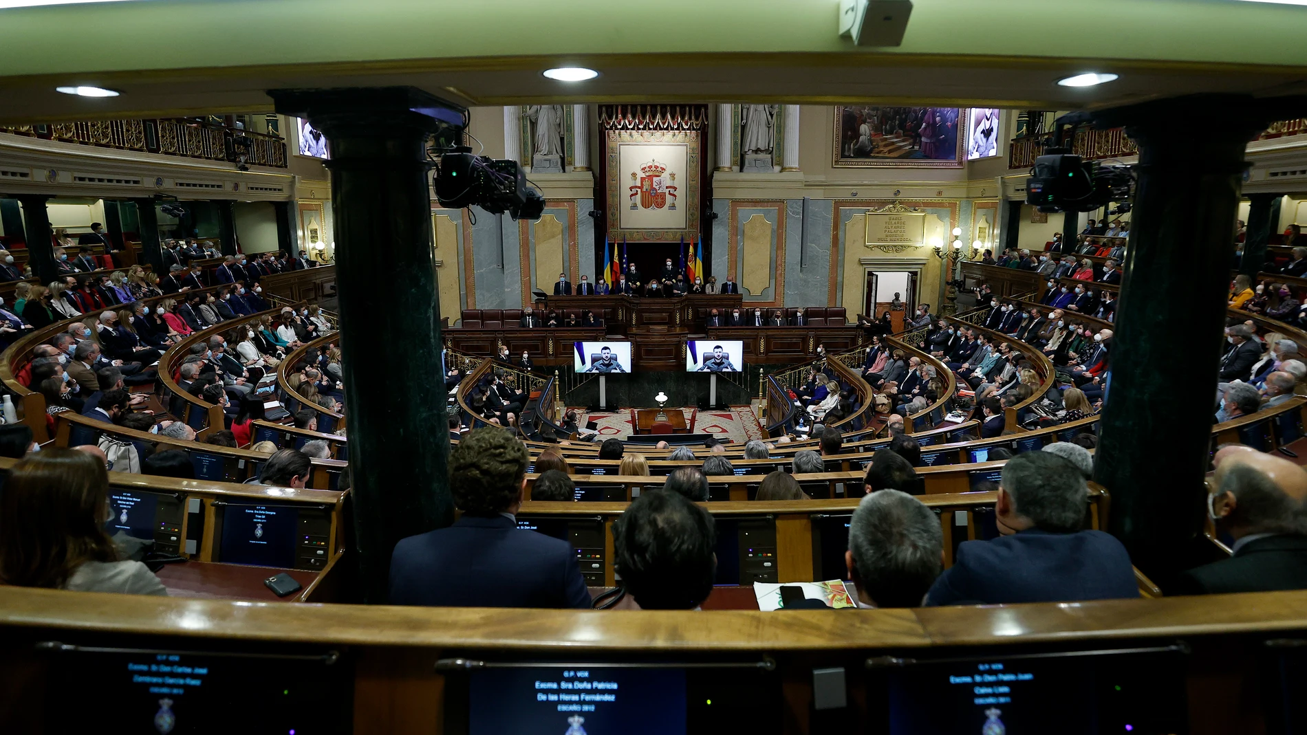 El presidente de Ucrania, Volodímir Zelenski, interviene por videoconferencia ante el pleno del Congreso de los Diputados