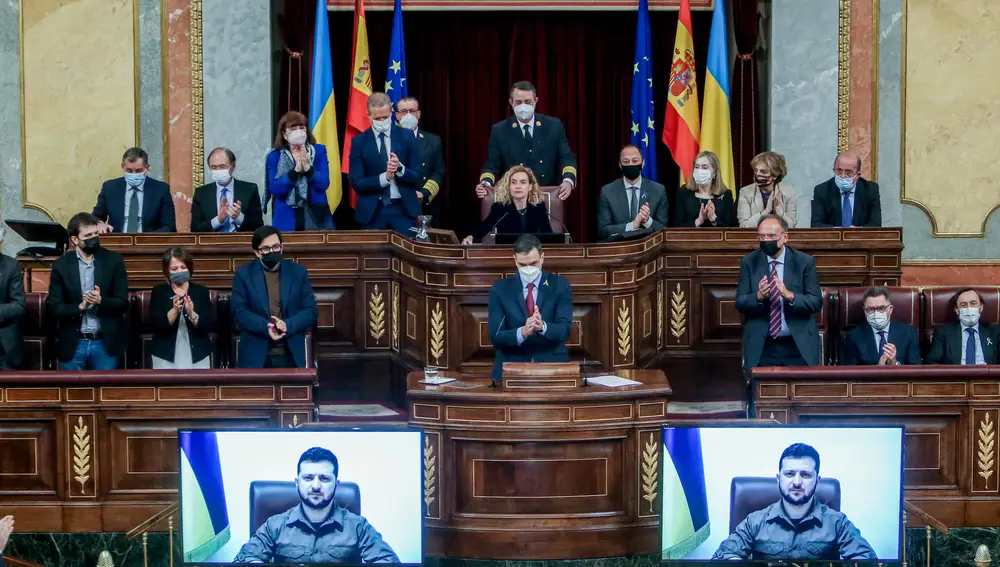 Ayer el presidente de Ucrania, Volodimir Zelenski, conectó por videoconferencia con el Congreso de los Diputados