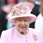 La reina Isabel de Gran Bretaña durante una fiesta en el jardín real en el Palacio de Buckingham en Londres, el miércoles 29 de mayo de 2019.