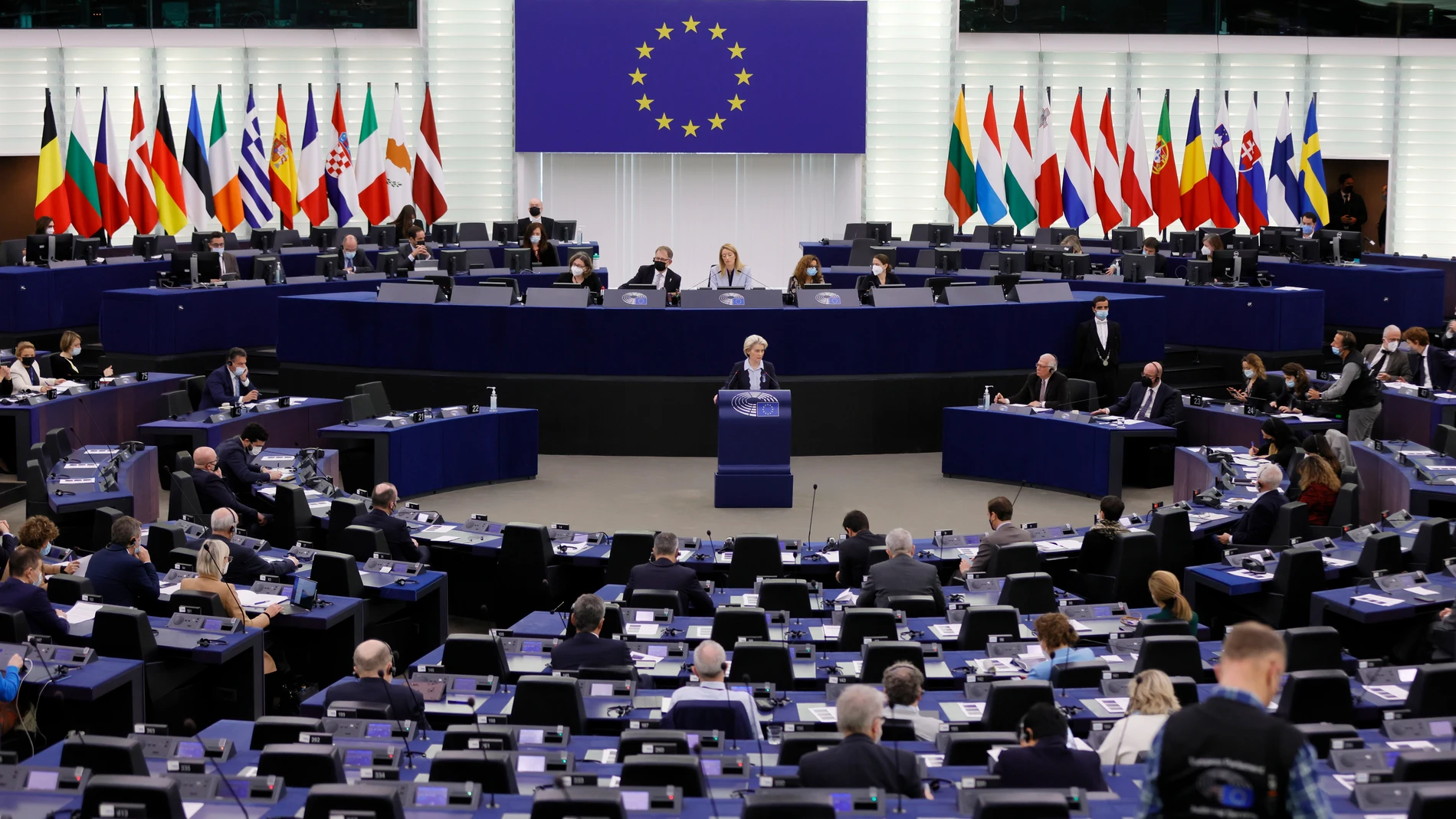 Sesión del parlamento europeo con la intervención de Ursula von der Leyen