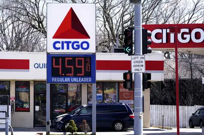 Biden anuncia medidas para bajar el precio de la gasolina 