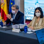 La ministra de Sanidad, Carolina Darias junto al consejero de Sanidad de Castilla La Mancha, Jesús Fernandez Sanz , preside la reunión del Consejo Interterritorial de Salud.