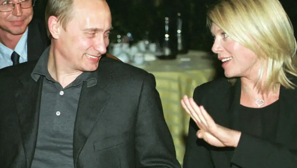 Peta Wilson, la actriz australiana que Putin intentó seducir delante de su novio en 2001