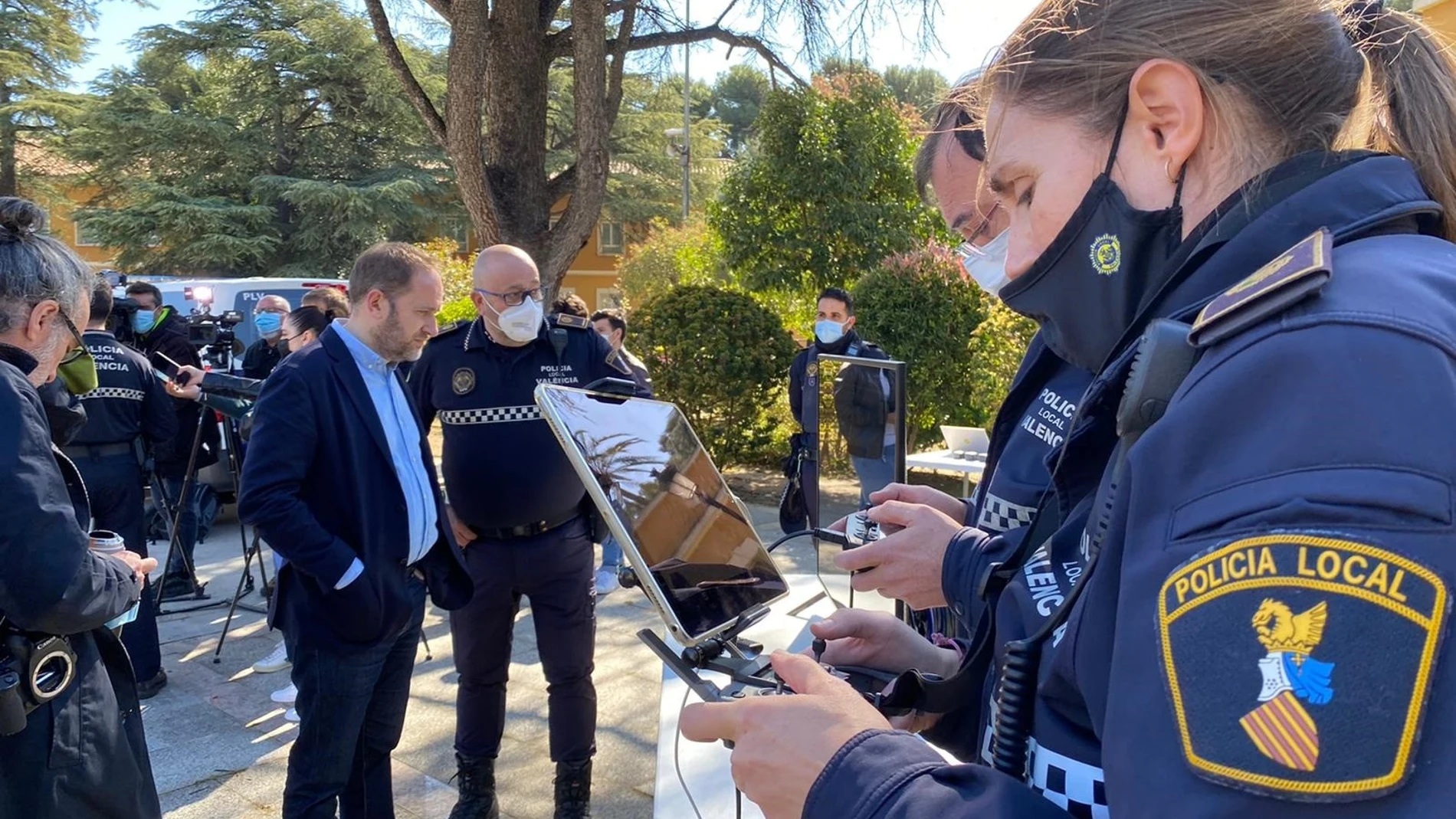 Presentación del dron en la central de Policía Local de València