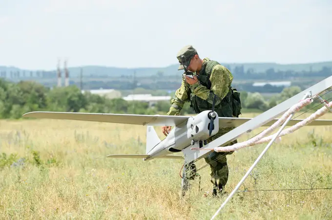 Cámaras de tráfico robadas en autopistas suecas, usadas por Rusia para sus drones Orlan-10
