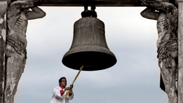 Tocando campanas