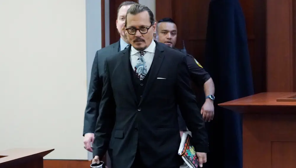 Johnny Depp llega al juicio en Fairfax