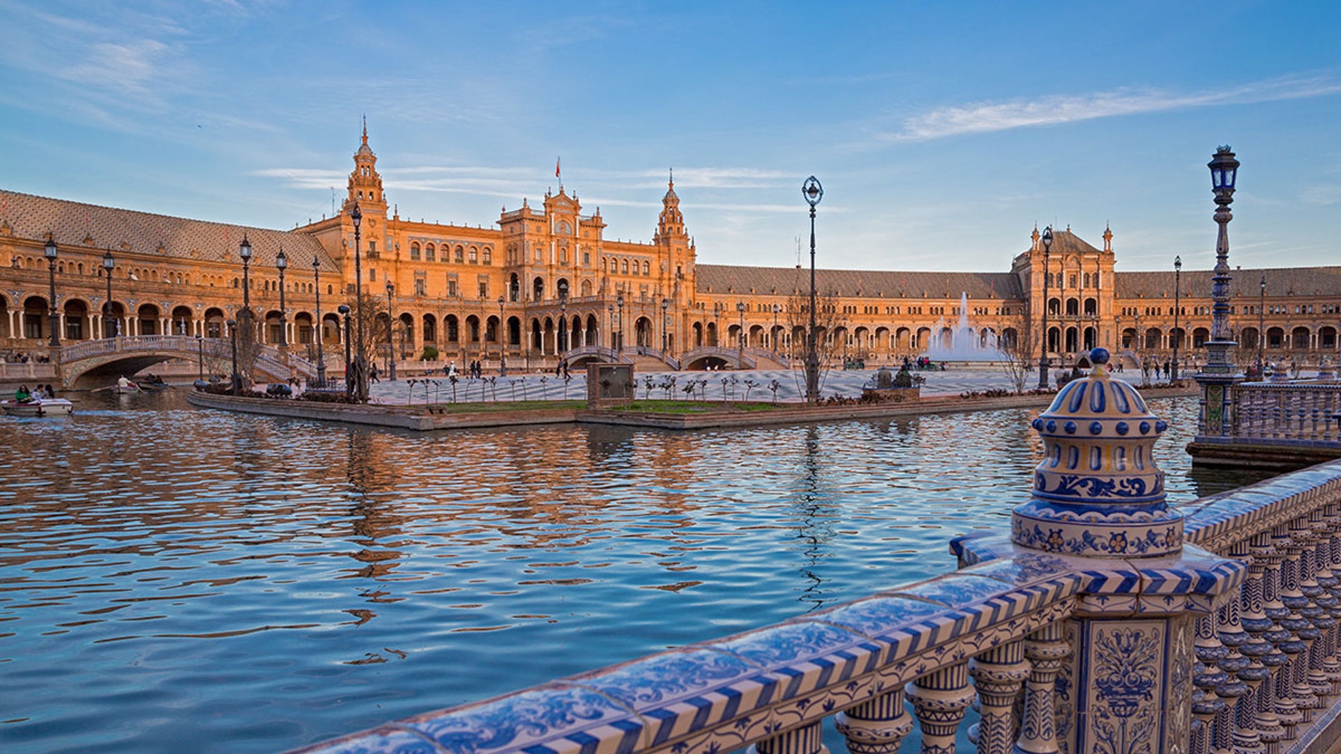 Sevilla Cobrar Por Entrar En La Plaza De Espa a Sevilla Cobrar Por Entrar En La Plaza De Espa a