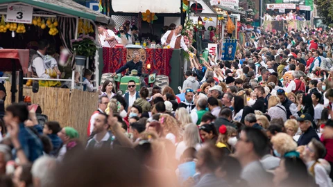 Vista de la Avenida Teniente Flomesta de Murcia durante el desfile del bando de la huerta