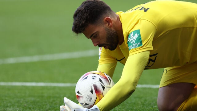 Luis Maximiano con el Granada.