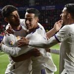 Asensio, Lucas Vázquez y Ceballos celebran uno de los goles del Real Madrid