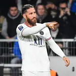 Sergio Ramos celebra su gol contra el Angers.