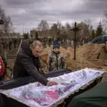 Esta semana, tras no poder tomar Kiev, el ejército ruso se ha reorientado para atacar la región del Donbás, en el este de Ucrania, buscando desesperadamente obtener alguna victoria