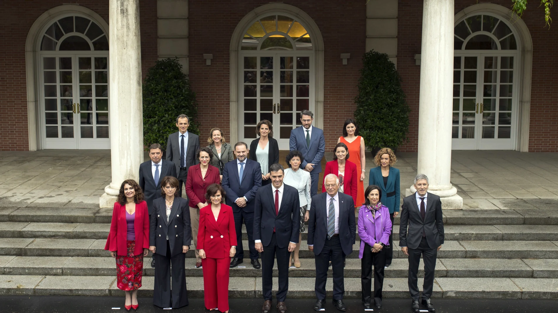 Foto de familia del primer gobierno de Pedro Sánchez, en 2018, tras la moción de censura a Mariano Rajoy
