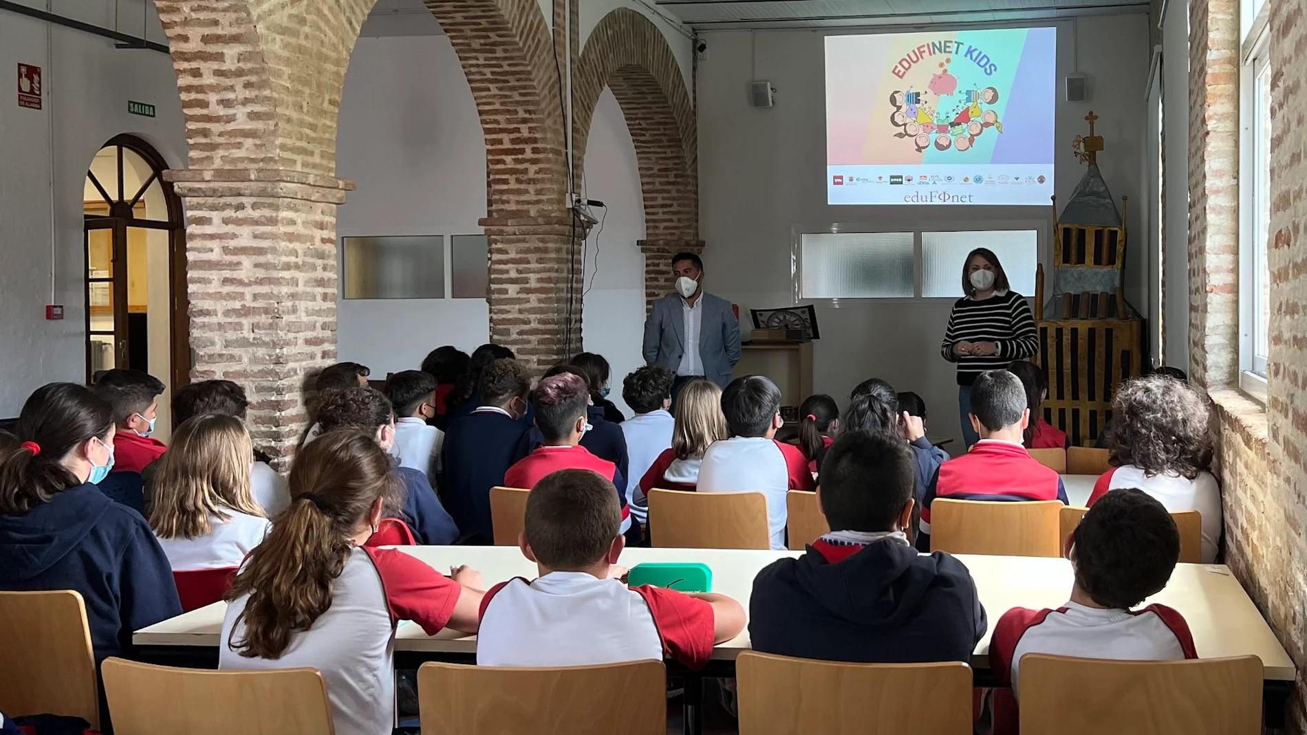 El Proyecto Edufinet de Unicaja con alumnos de primaria