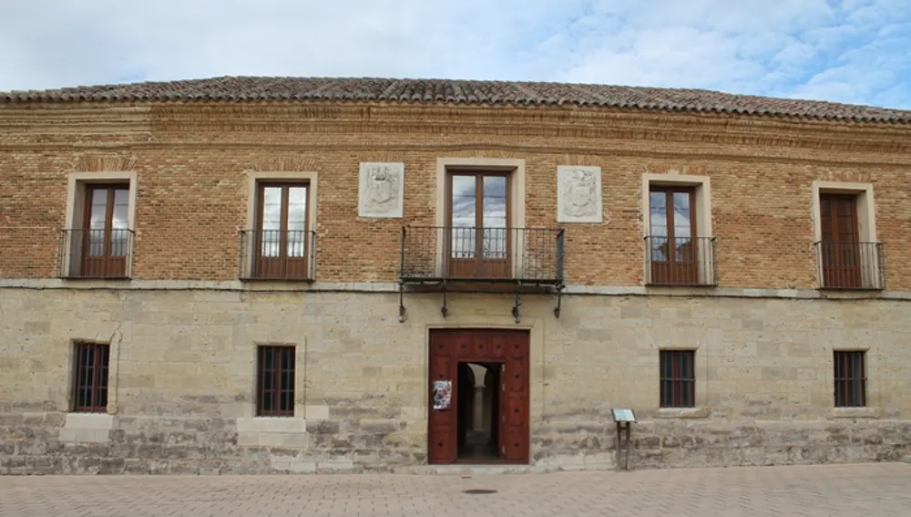 Palacio de los Cuadrillero (siglo XVII), donde se ubica esta biblioteca de Palazuelo de Vedija (Valladolid)