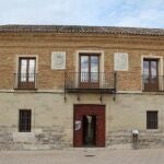 Palacio de los Cuadrillero (siglo XVII), donde se ubica esta biblioteca de Palazuelo de Vedija (Valladolid)
