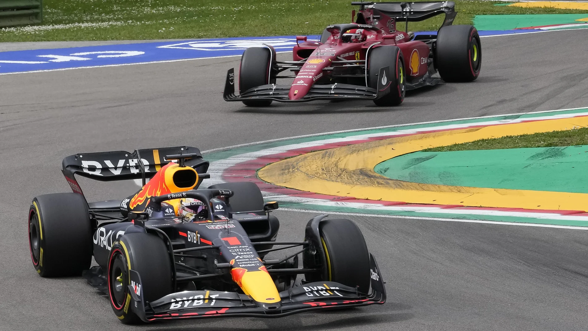 Verstappen rebaja la euforia en Ferrari