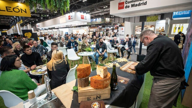 Expositor de Madrid en la feria de IFEMA Salon Gourmets