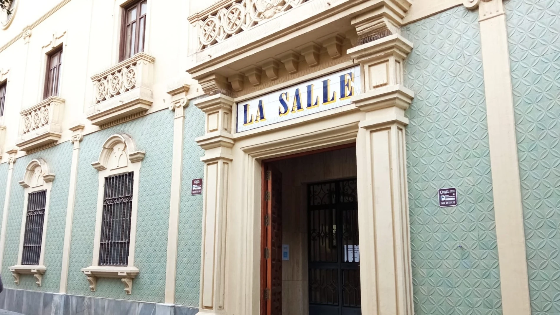 Entrada del colegio La Salle de Almería