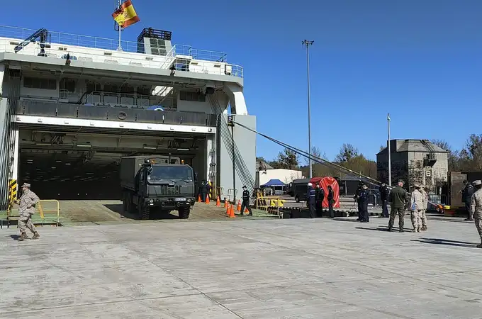 El buque “Ysabel” llega a Polonia con 200 toneladas de munición y 40 vehículos militares para Ucrania