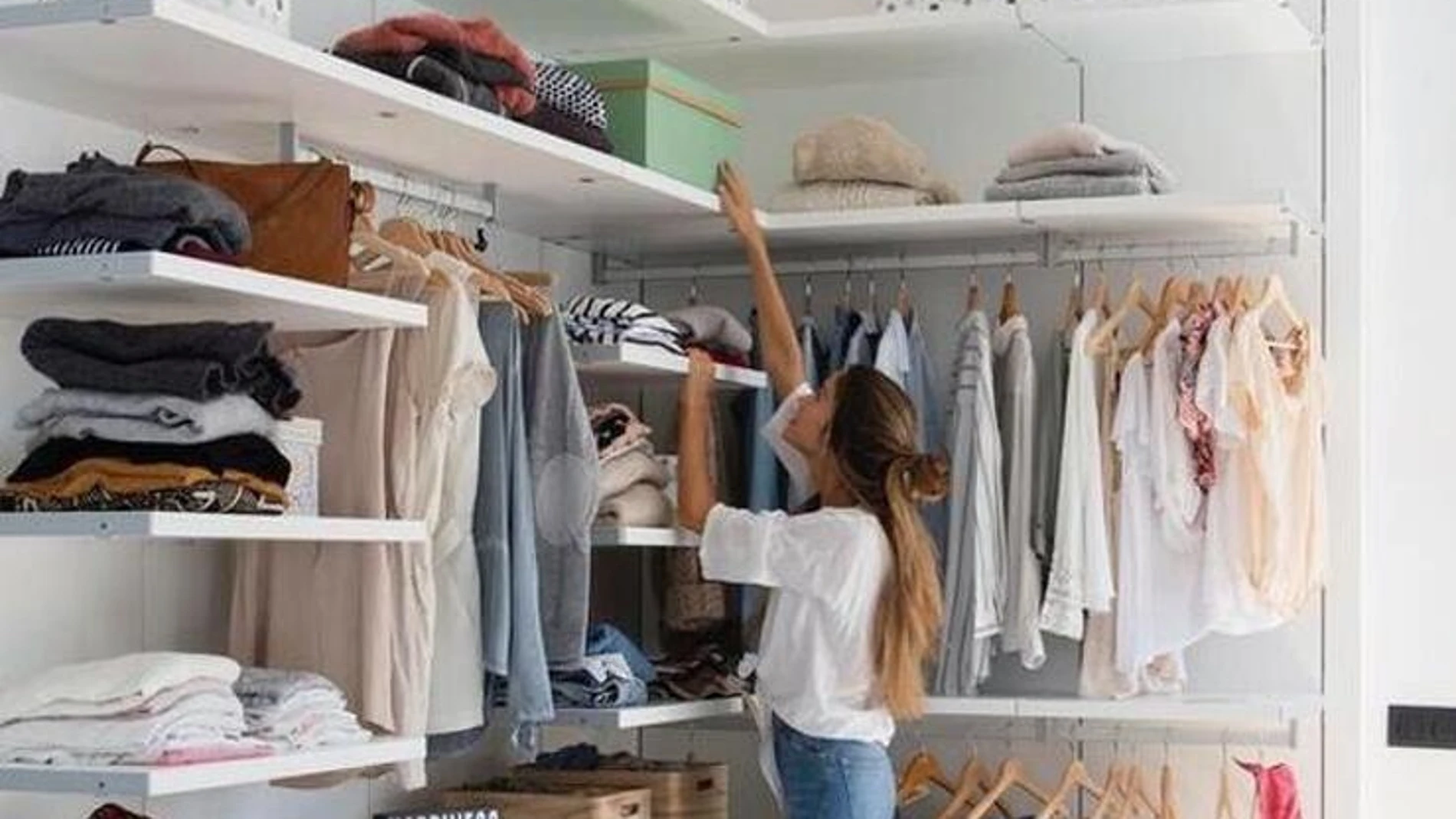 Cambio de armario: la guía definitiva para guardar y colocar tu