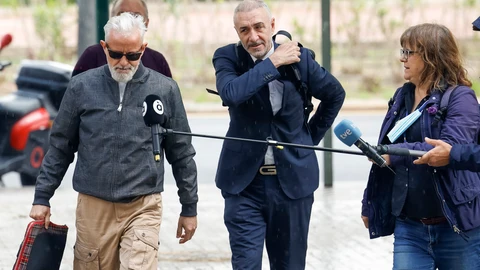 La Audiencia de Valencia ha interrogado al autodenominado "yonki del dinero", Marcos Benavent y otros ocho procesados en la primera de las piezas separadas de la macrocausa Imelsa que llega a juicio y donde el PP aparece como responsable civil subsidiario por la financiación ilegal de campañas electorales con fondos públicos de esa empresa de la Diputación de Valencia.