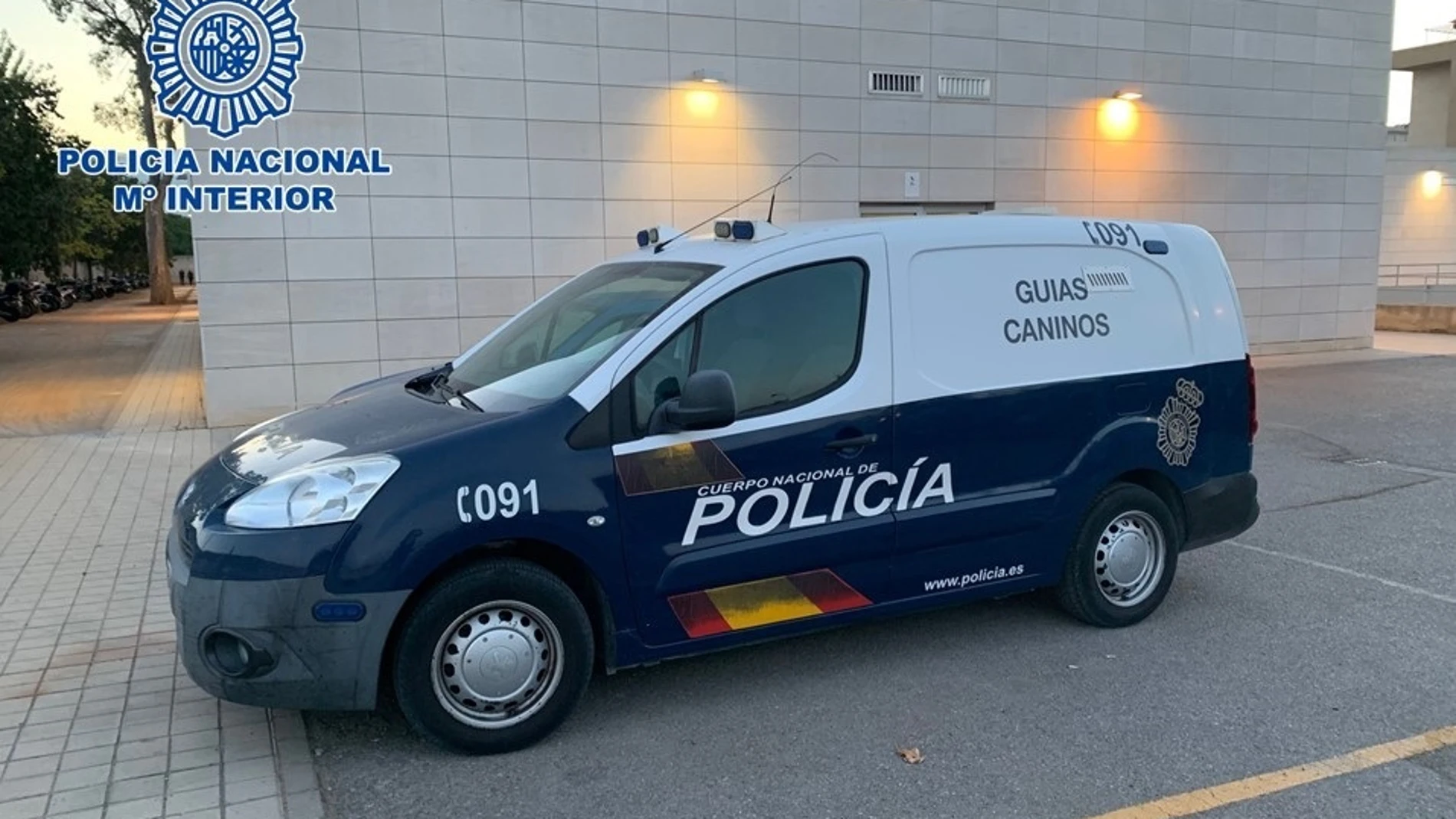Coche patrulla de Policía Nacional. POLICÍA NACIONAL