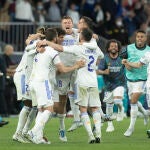 Los jugadores del Real Madrid celebran la victoria ante el Manchester City