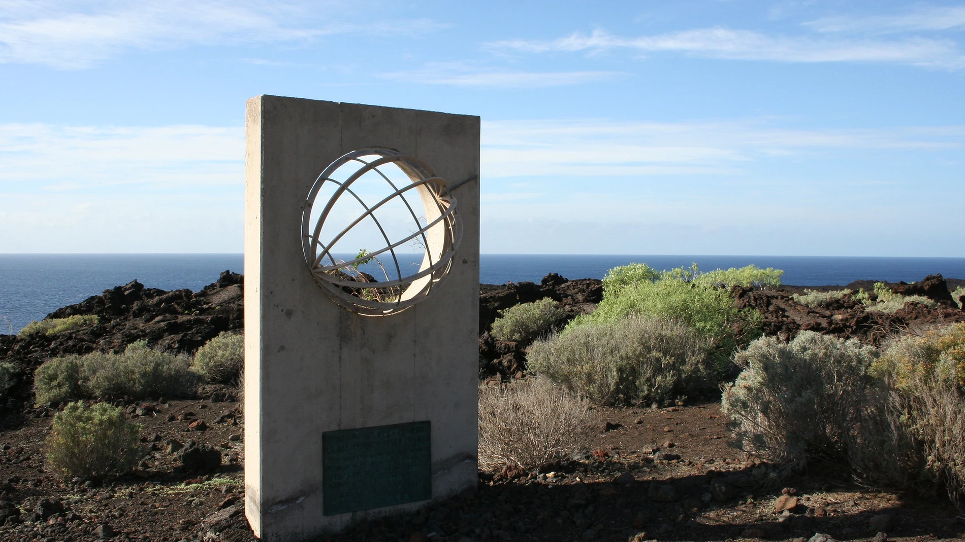 Este monolito en Punta de Orchilla (Isla del Hierro, Canarias) señaliza el antiguo meridiano cero
