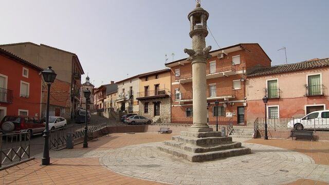 Plaza de la Constitución de Nombela