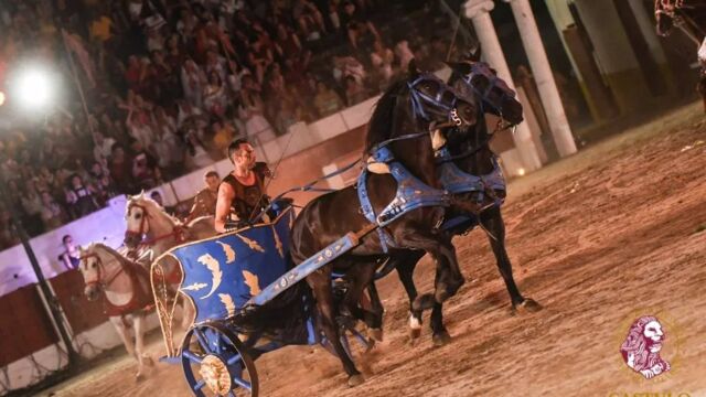Cuadrigas en el circo romano de las Fiestas Íbero Romanas de Cástulo 2019