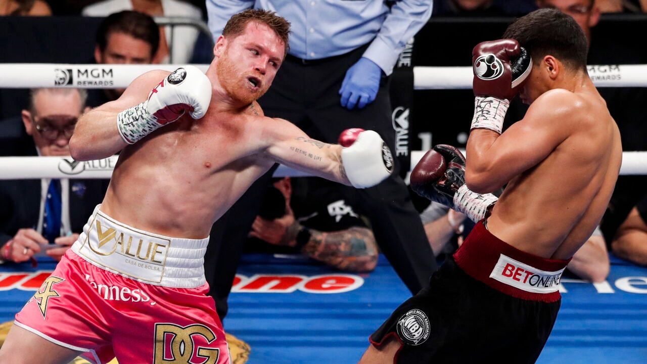 Canelo Álvarez Sufre La Segunda Derrota De Su Carrera Ante Un Impecable ...