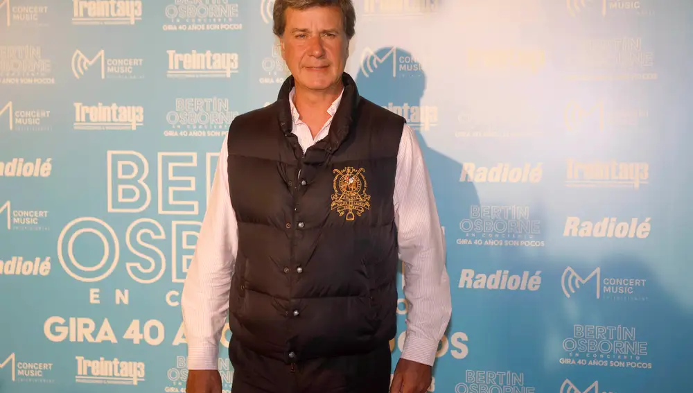 El empresario Cayetano Martínez de Irujo a su llegada hoy lunes al concierto que ofrece Bertín Osborne en el Teatro Calderón de Madrid.EFE / Juanjo Martín.