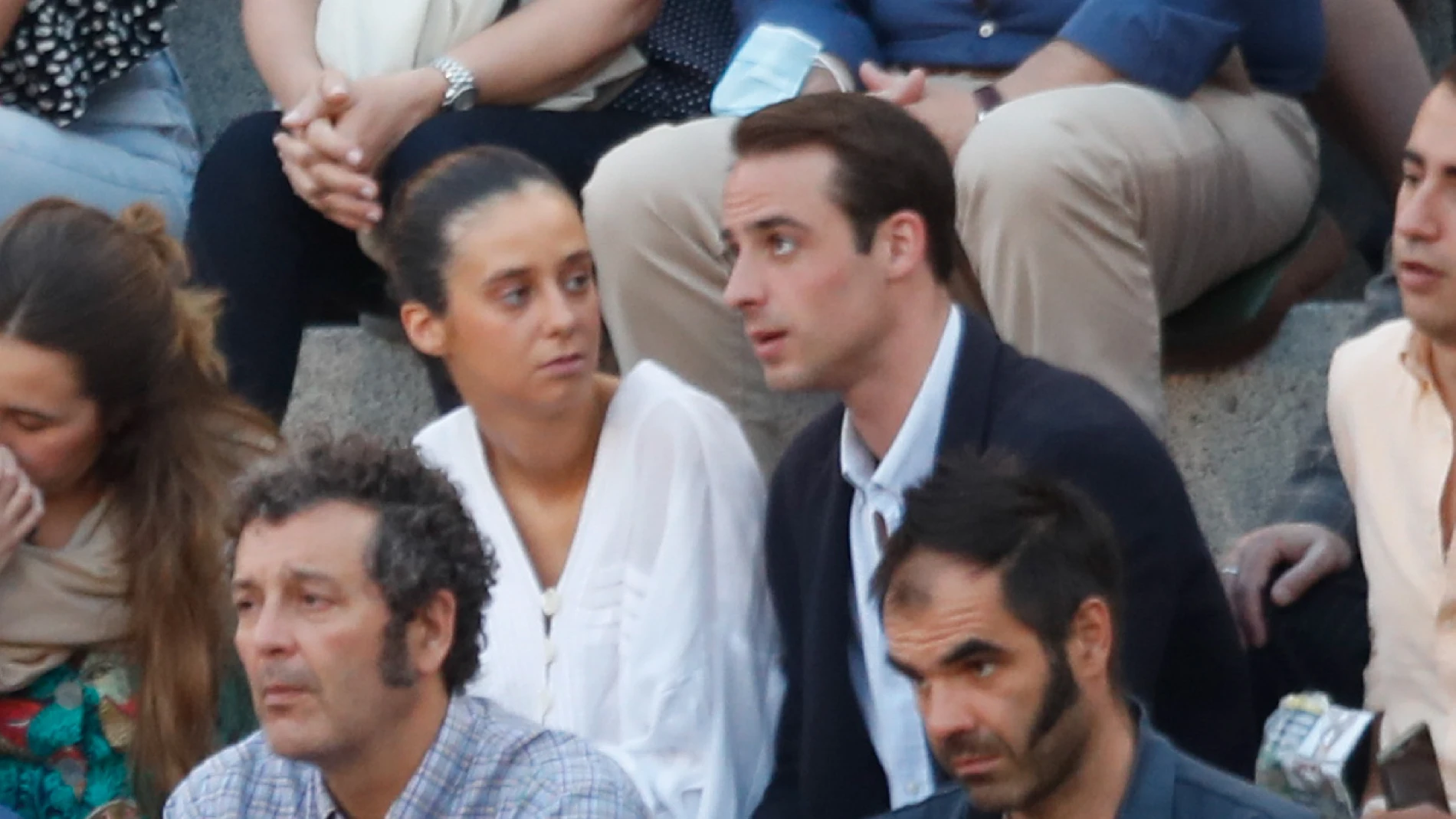 Victoria Federica y un amigo en la plaza de toros de Las Ventas