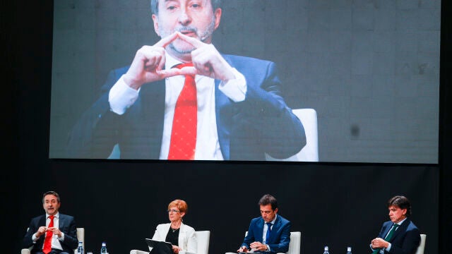 El consejero delegado de Repsol, Josu Jon Imaz, en la conferencia previa a la Asamblea de la patronal de Vizcaya, Cebek